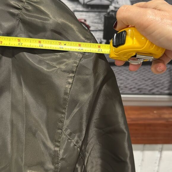 Forever 21 Men's Bomber Puffer Jacket Full Zip Medium Army Green - Picture 6 of 8